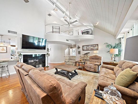 5th image of 3418 Petite Cir