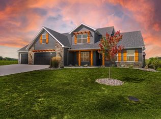 3107 E Butler Ct, Columbia City, IN 46725