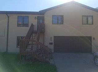 650 Orchard Ct, Iowa City, IA 52246