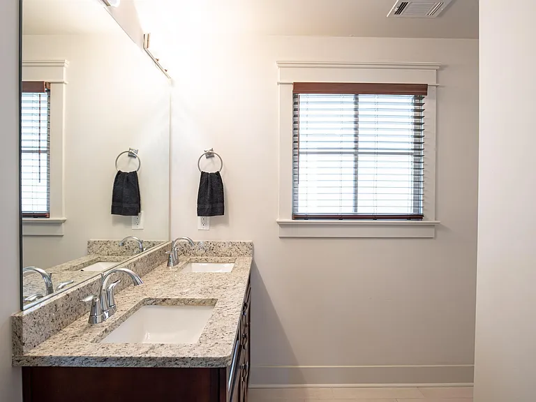 Upstairs hall bath