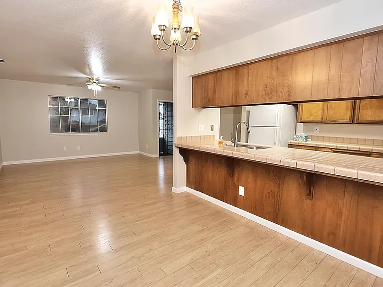 1460 Hickory St — Photo 19