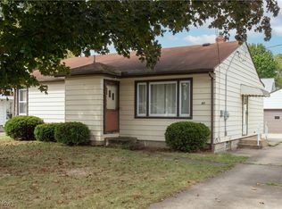 97 Grimm Heights Ave, Struthers, OH 44471