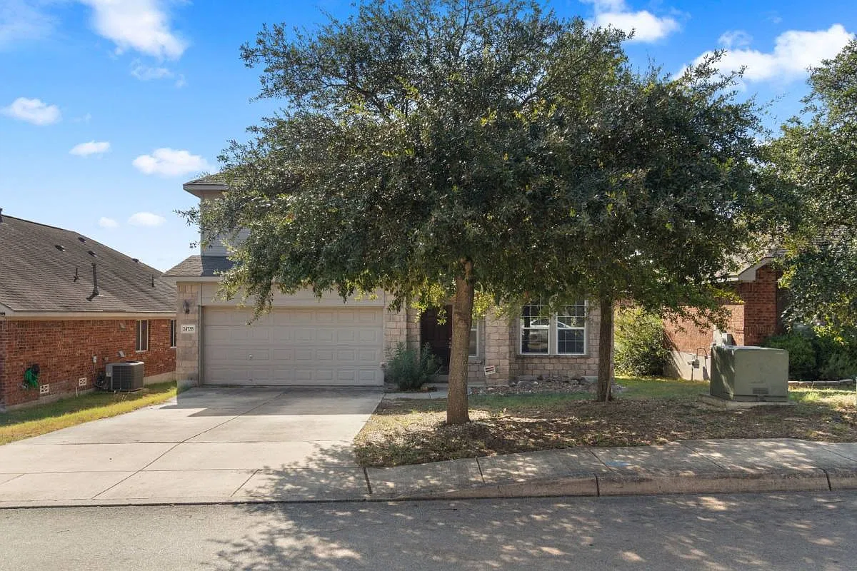 24735 Catalan Cliff in San Antonio, TX 78261 — Photo 2