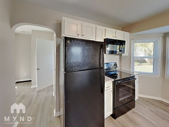 3rd image of 635 Oakwood Ave