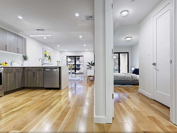 4th image of 21-17 31st Ave #Phd