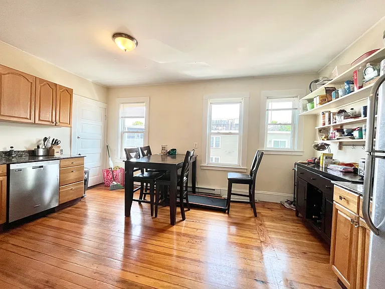 40 Saint Margaret St #3 — Photo 2