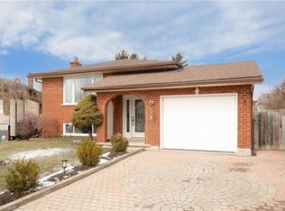 39 Hazelwood Cres, Cambridge, ON N1R 7T8