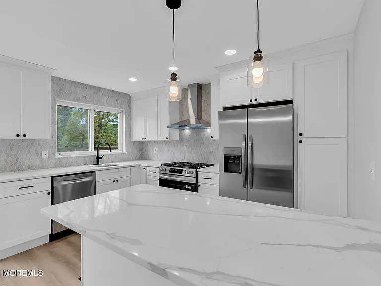 190 Spruce St #4 — Photo 12