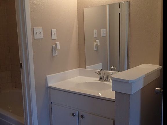 4th image of 10110 Forum Park Dr APT 189