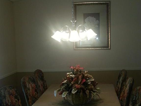 4th image of 228 S 90th Pl