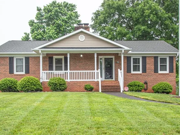 713 Leatherwood Ct, Lewisville, NC 27023