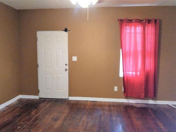 2nd image of 5087 Union Blvd