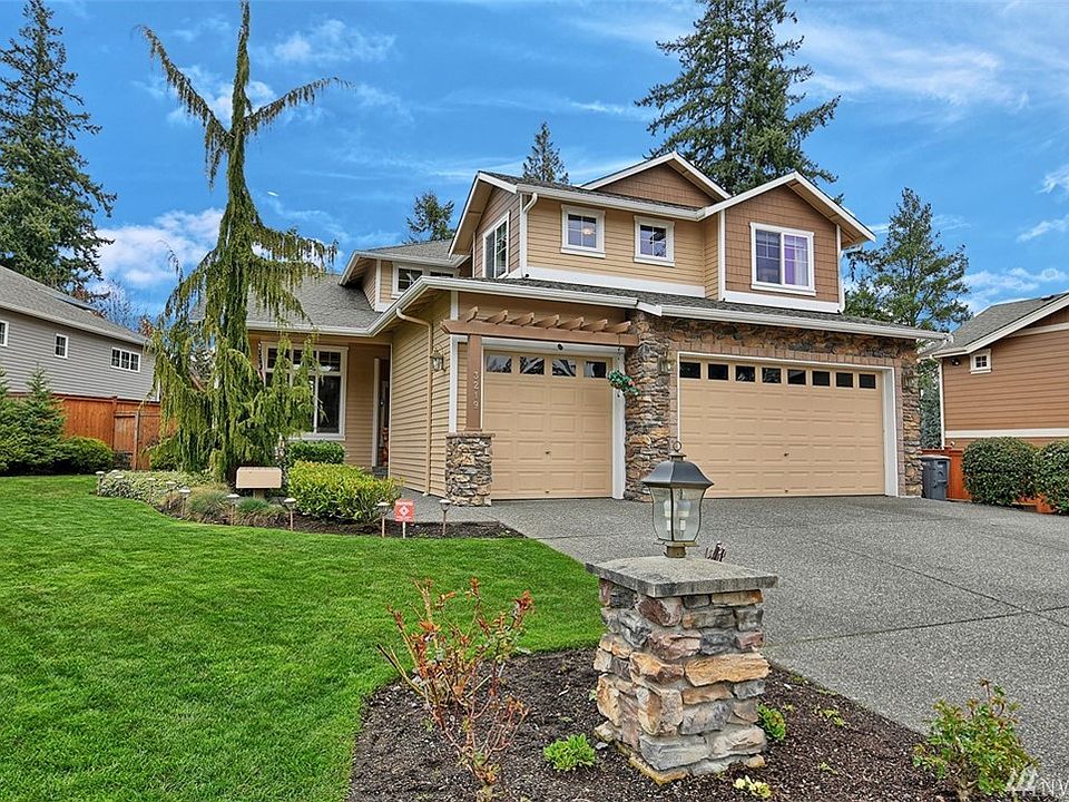 1st image of 3219 171st St SW