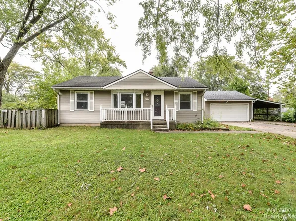 3226 Baylis Dr, Ann Arbor, MI 48108