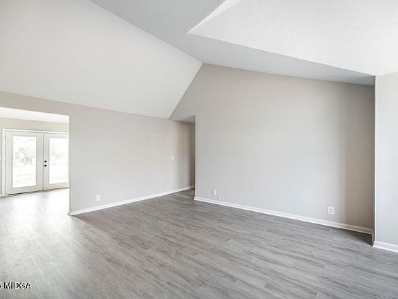 5th image of 2311 Gwendale Dr E