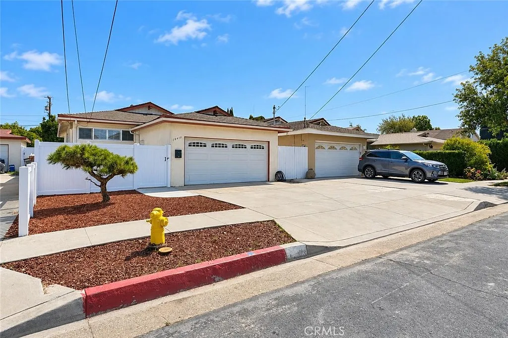 3 bed, 1572 sqft, $4,900 — Photo 1