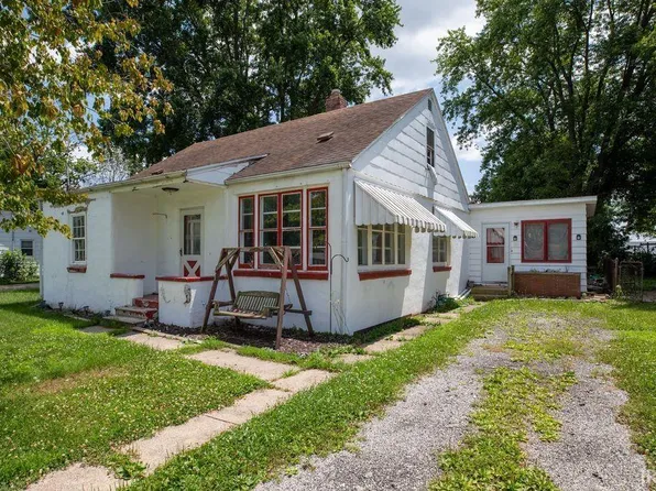 307 Maple St, Walkerton, IN 46574