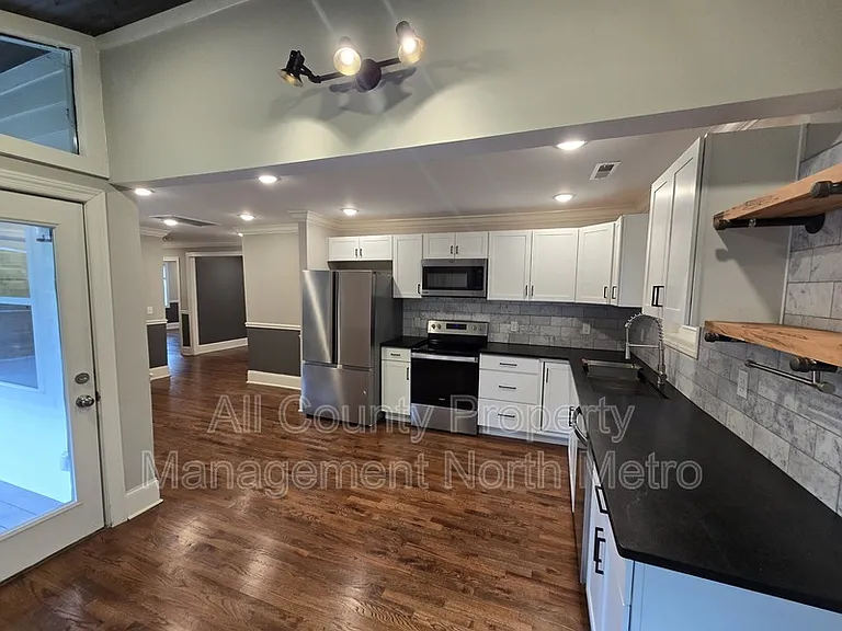 545 Lakeview Dr #A — Photo 10