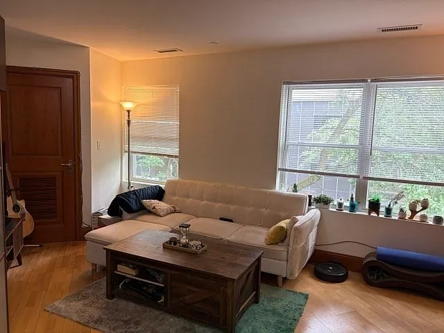 1 bed, 1.0 bath, 491 sqft, $2,600 — Photo 2