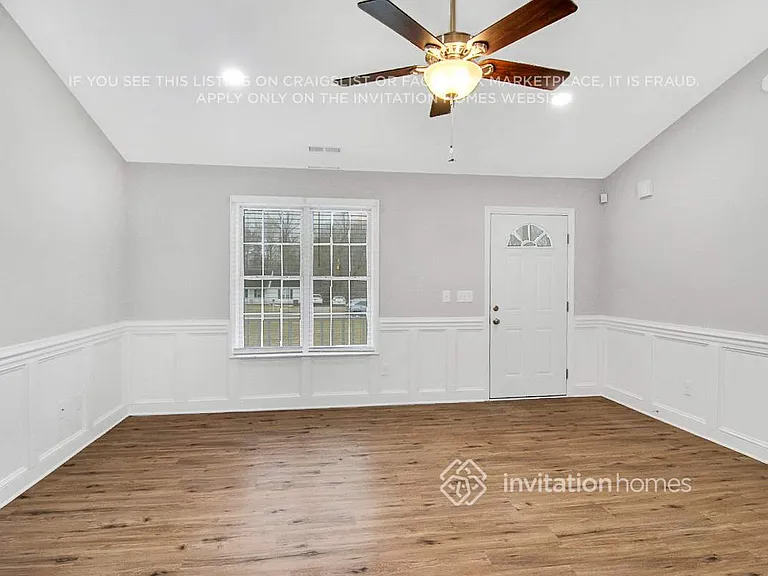 114 Hunter Ln — Photo 5