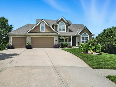 800 Cherry Ln, Smithville, MO, 64089