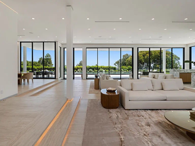 365 Trousdale Pl — Photo 11