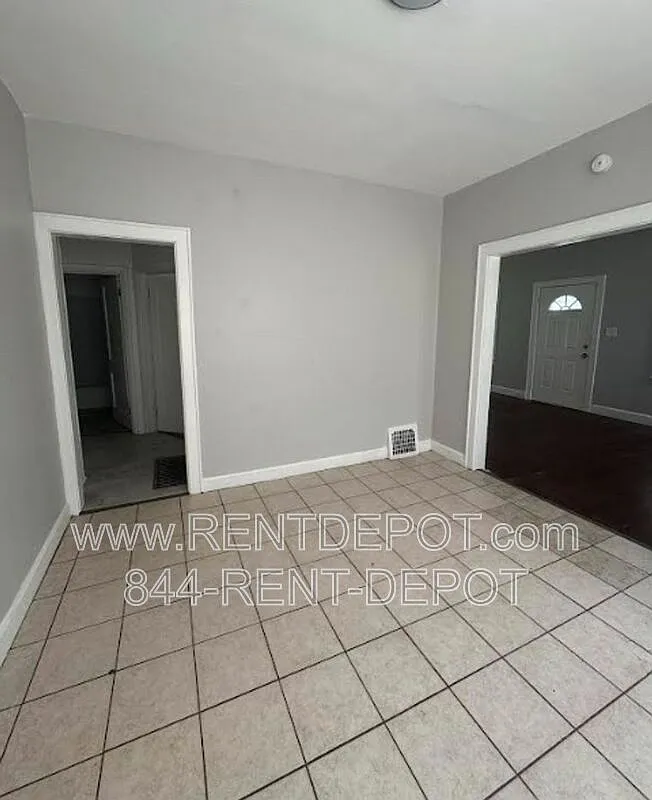 4 bed, 2.0 bath, 1429 sqft, $1,295 — Photo 3