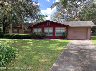 34772 Hibiscus Dr, Dade City, FL 33523