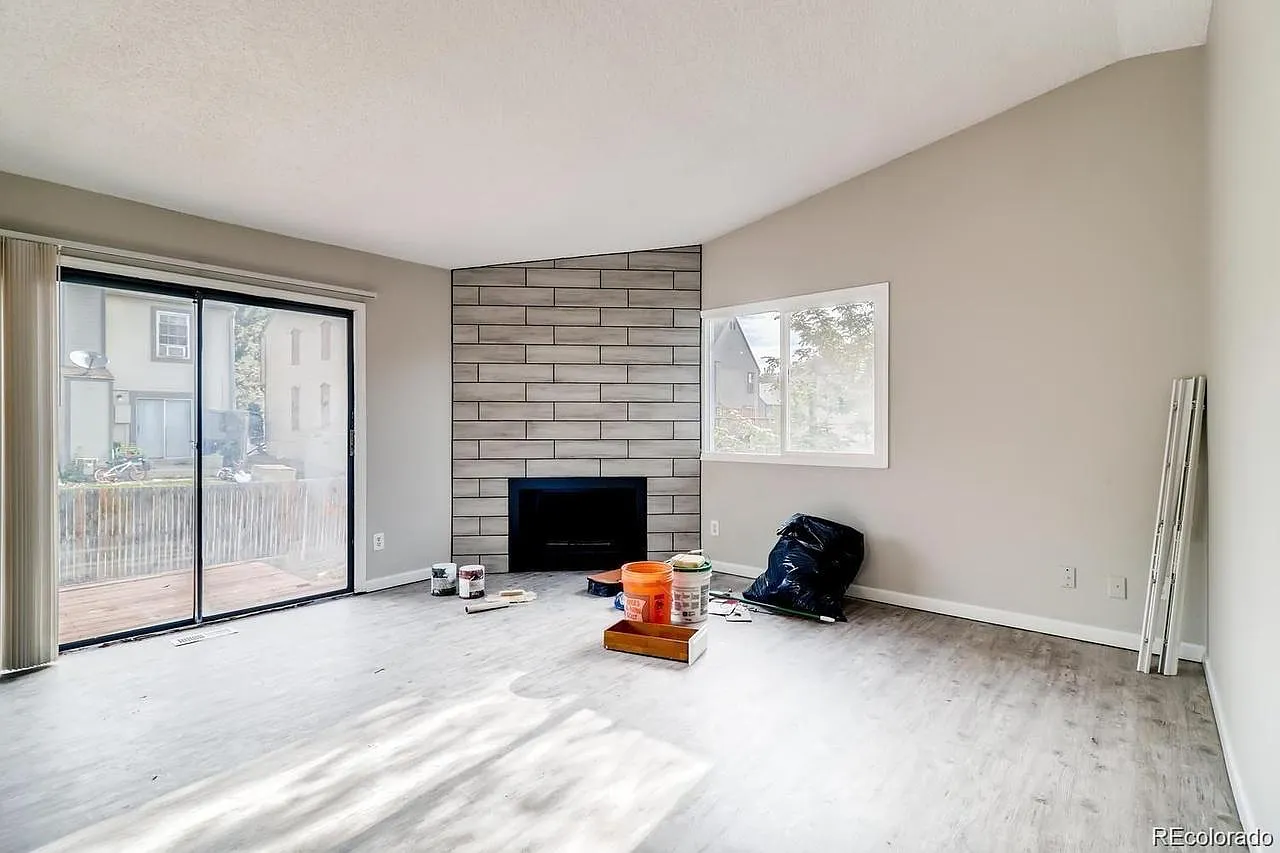 4 bed, 1.5 bath, 1450 sqft, $2,595 — Photo 3