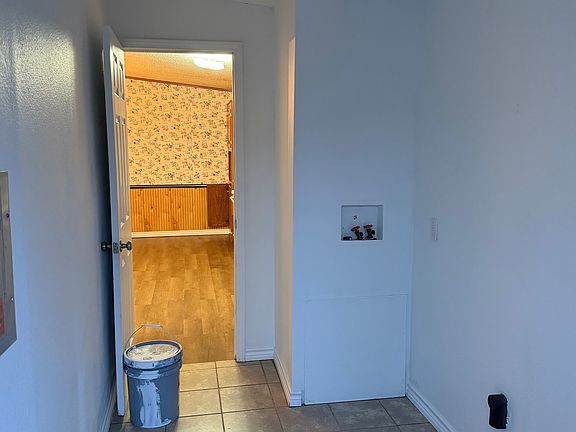 5th image of 130 Loma Linda Ln