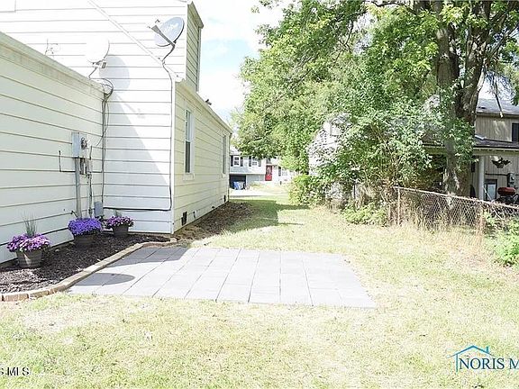 3rd image of 908 Burke Glen Rd