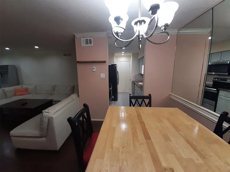 9700 Leawood Blvd #1410 — Photo 8