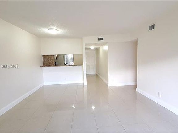 5th image of 11561 NW 36th St #11561