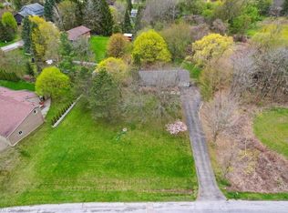39 Bannockburn Rd, Kitchener, ON N2R 1M1