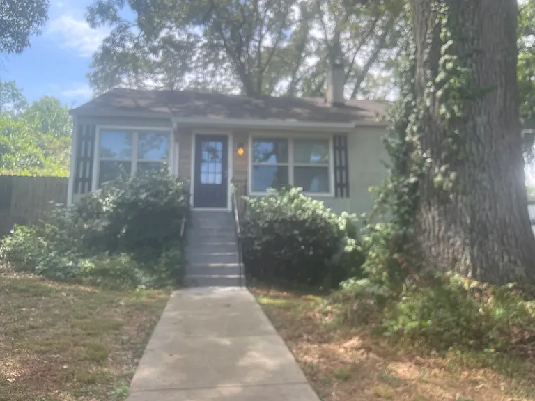 1065 Faith Ave SE — Photo 1