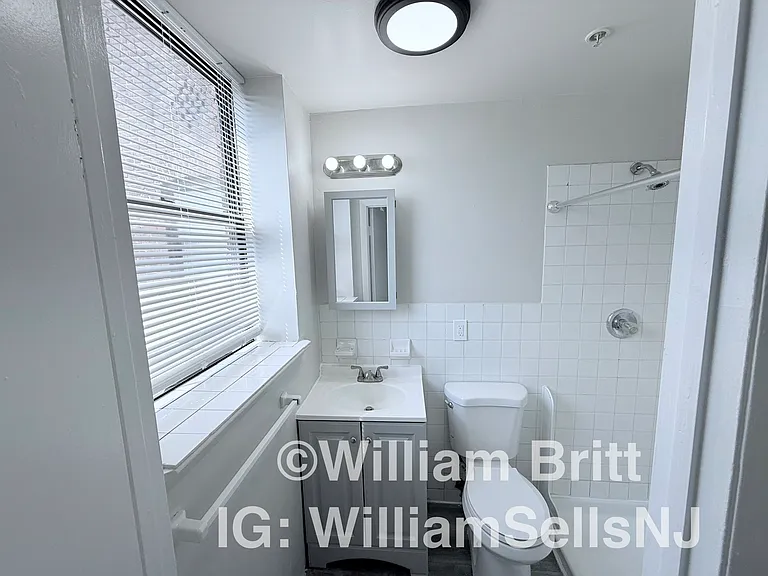 67 Brinkerhoff St #4D — Photo 21