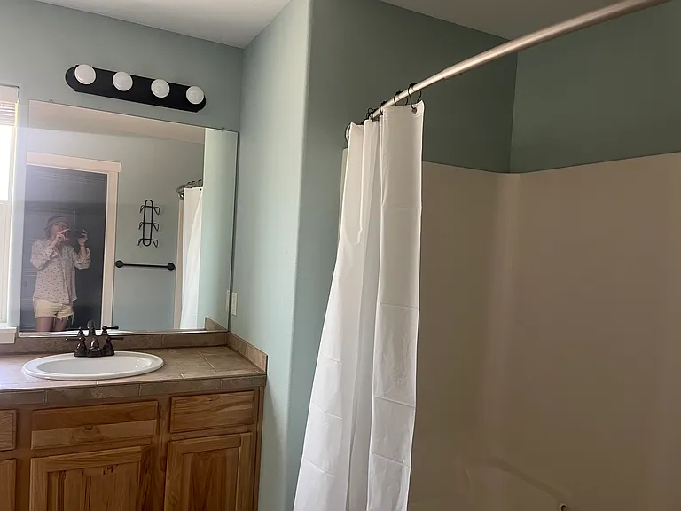 master bedroom, dual sinks