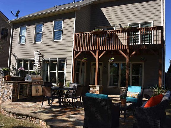3rd image of 3835 Redstone Ct SE