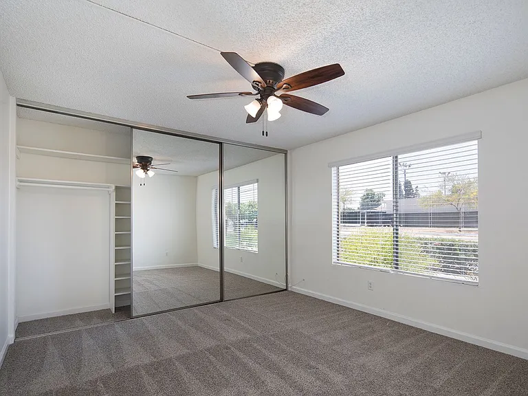 Four Winds Apartments — Photo 9