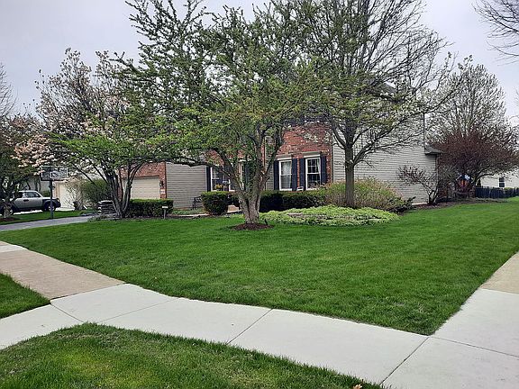 3rd image of 604 E Thornwood Dr