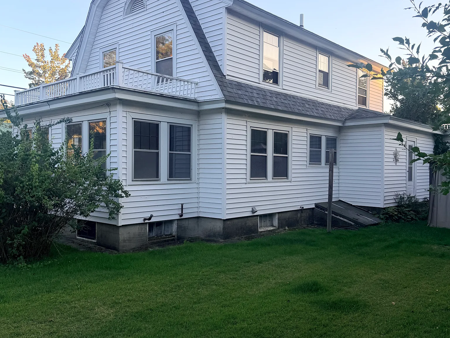 4 bed, 1.5 bath, 1800 sqft, $2,900 — Photo 4