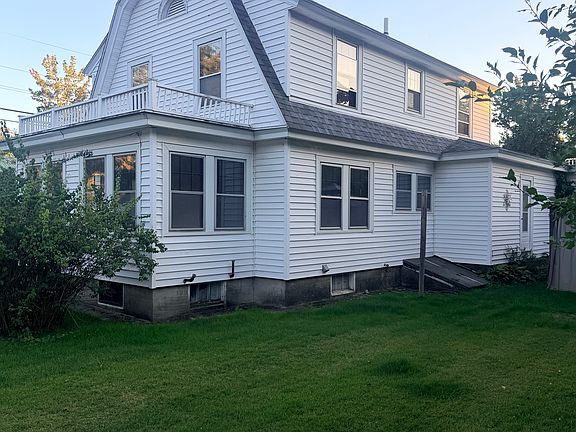 4th image of 41 Waukewan St