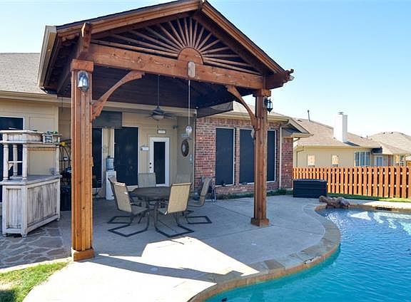 3rd image of 1475 Avonlea Dr