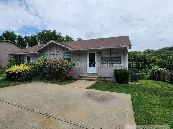 807 NE Barnes Dr APT A, Lees Summit, MO 64086