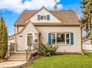 3527 S 82nd St, Milwaukee, WI 53220