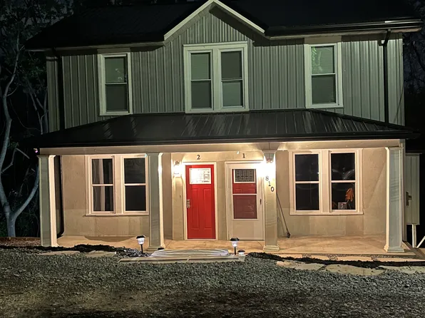 810 College Ave #1, Oakmont, PA 15139