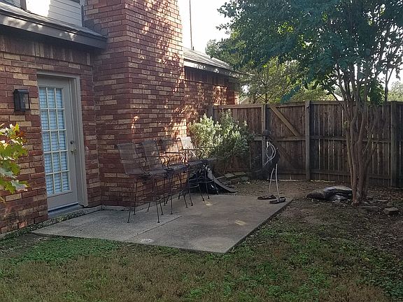 4th image of 2803 Country Villa Cir