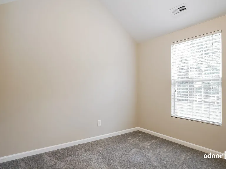 4037 Griffis Glen Dr — Photo 13