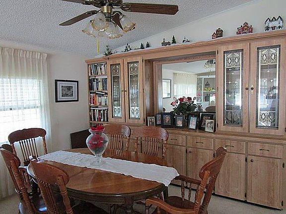 5th image of 184 S Lake Dr