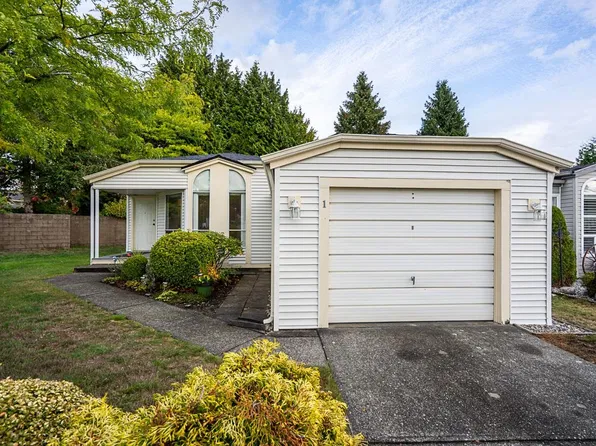 2345 Cranley Dr #1, Surrey, BC V4A 9G5